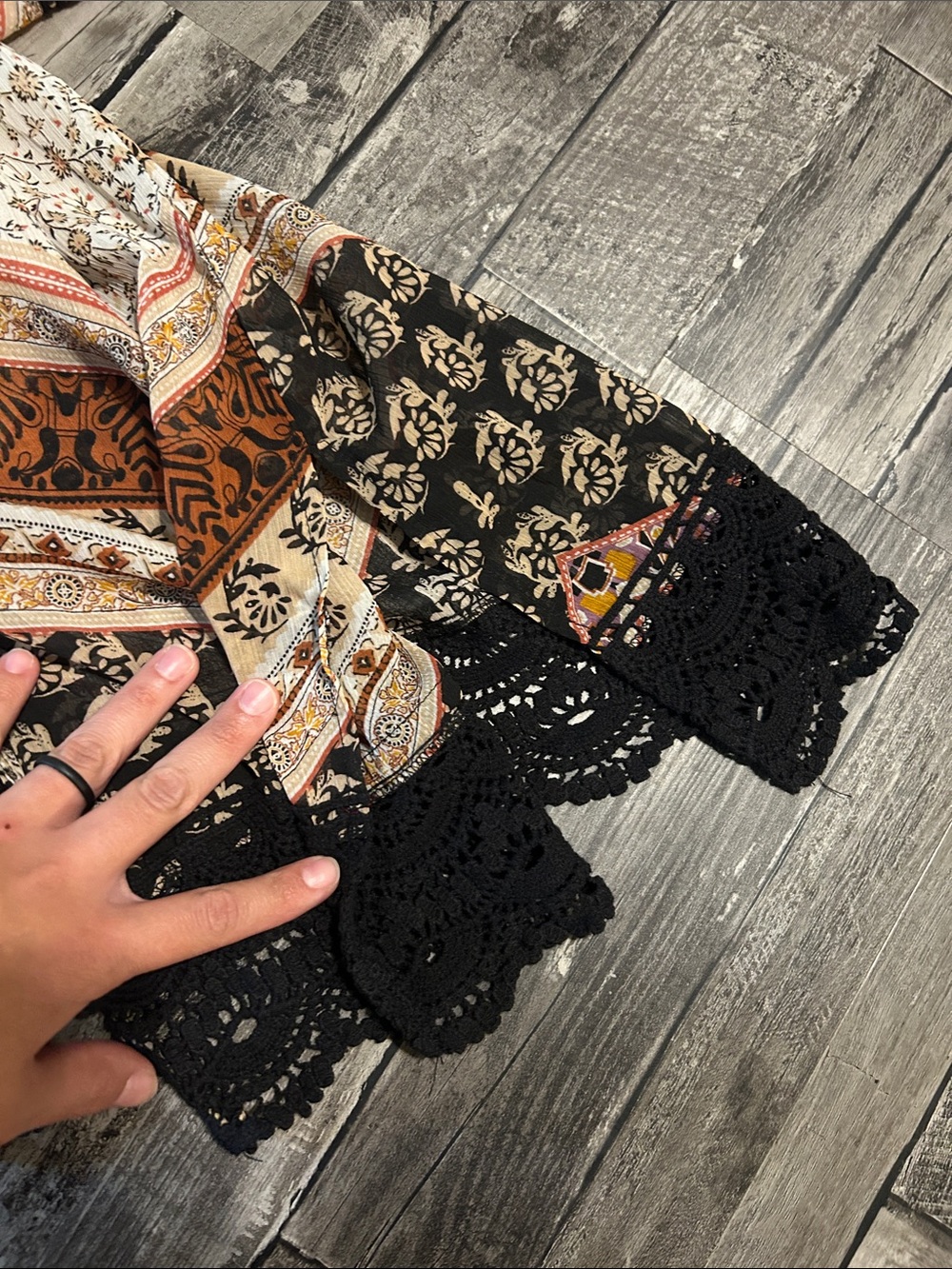 Jolt Boho Floral Patchwork kimono in Black, Tan, Cream - Picture 3 of 3